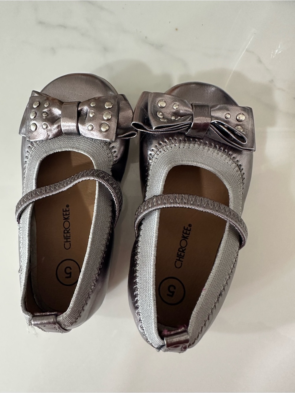 Cherokee Girls' Pewter Metallic Bow Mary Jane Shoes